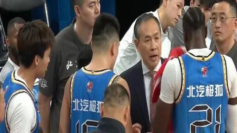 巴薩全力冲刺8月30日前，阿隆索、佩尼亞、坎塞洛签约注册在即